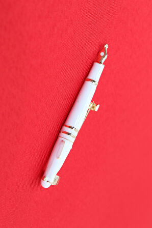 Dolma kalem broş. Yaka iğnesi mürekkepli kalem broş. Erkek broş, kadın broş. Kalem broş.