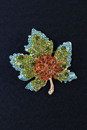 Zirkon taşlı akçaağaç yaprağı broş. Yaka iğnesi akçaağaç broş. Kadın broş. Akçaağaç yaprağı broş.