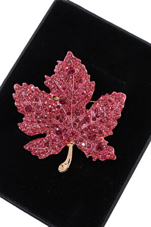 Zirkon taşlı akçaağaç yaprağı broş. Yaka iğnesi akçaağaç broş. Kadın broş. Akçaağaç yaprağı broş.