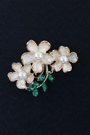 İncili erik çiçeği broş. Yaka iğnesi erik çiçeği broş, incili broş. Kadın broş. Erik çiçeği broş.