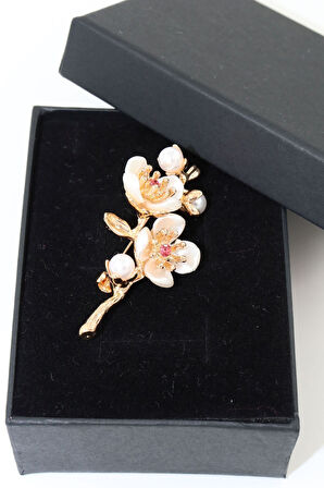 Erik Çiçeği Broş. Yaka Iğnesi Broş. Taşlı Tasarım Incili Erik Çiçeği Broş. Kadın Broş. Broş.