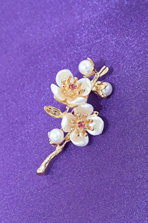 Erik Çiçeği Broş. Yaka Iğnesi Broş. Taşlı Tasarım Incili Erik Çiçeği Broş. Kadın Broş. Broş.