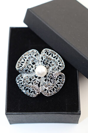 Markazit taşlı siyah pırlanta, çiçek broş, incili çiçek broş. Yaka iğnesi broş. Kadın broş. Broş.