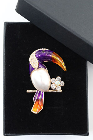 Tukan kuşu broş. Taşlı tasarım incili tukan kuşu broş. Yaka iğnesi broş. Kadın broş. Broş.