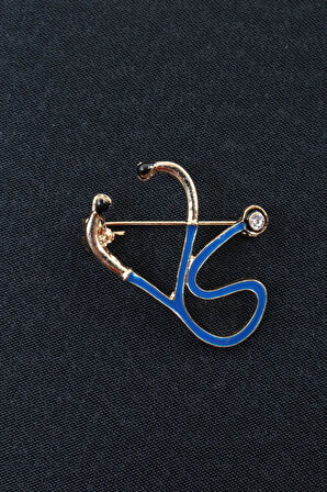 Stetoskop doktor broş. Taşlı tasarım stetoskop broş. Yaka iğnesi broş. Kadın broş. Erkek broş. Broş.