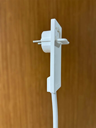 Yeni Nesil Ultra İnce Fişli Tekli Uzatma Kablosu (5 mm) – 1.5 Metre, Dar Alan Uyumlu, Akıllı Teknoloji – Beyaz