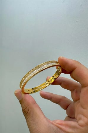 14 K Renk Vip Zirkon Taşlı Kelepçe