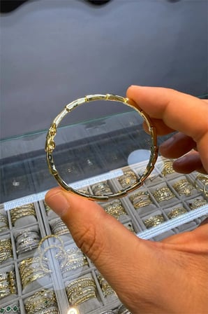 Taşsız Kelepçe Gold Renk