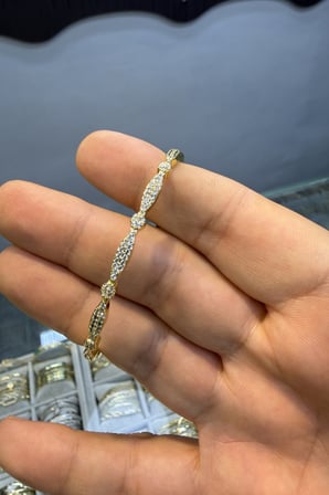 Vip Serisi Zirkon Taşlı Kelepçe