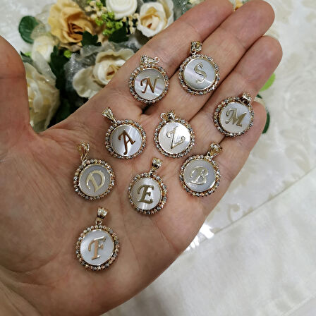 Dorika Çerçeve Altın Harf Kolye (Tüm Harfler) (KLY0244)