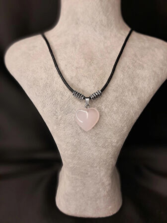  MRYart Doğal Pembe Kuvars Kalp Kolye - Siyah Deri İp - Aşk ve Pozitif Enerji Taşı