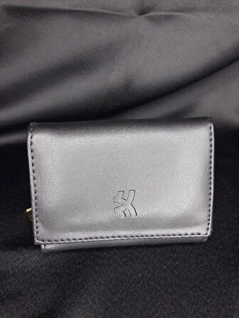 Siyah Kadın Cüzdanı - Fermuarlı ve Düğmeli Kartlık Model