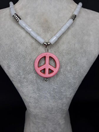 MRYart Doğal Taş Boncuklu Pembe Barış Sembollü Kolye – Unisex Bohem Tarz Aksesuar