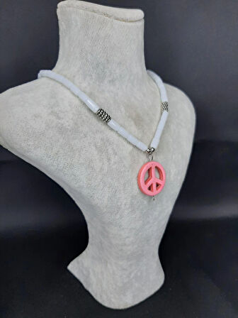 MRYart Doğal Taş Boncuklu Pembe Barış Sembollü Kolye – Unisex Bohem Tarz Aksesuar