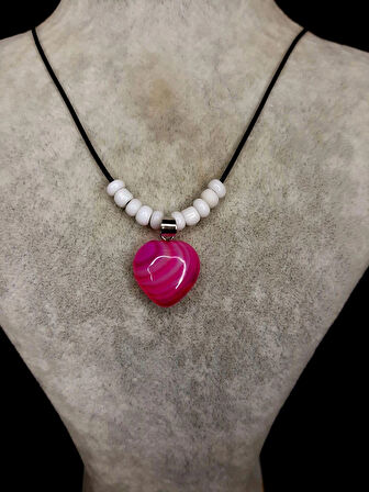 MRYart Doğal Taş Kalp Uçlu Kolye – Pembe Oniks Taşı & Beyaz Boncuklu