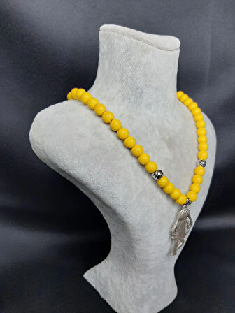 MRYart Sarı Cam Boncuk Kolye – Kız Figürlü Kolye Ucu, El Yapımı Tasarım