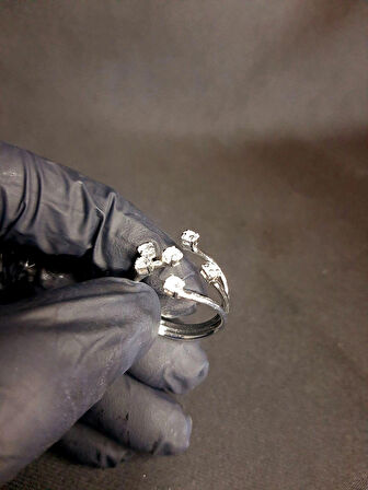 MRYart 6 Zirkon Taşlı Yüzük Gümüş Rengi Parmağınıza Zariflik Katın