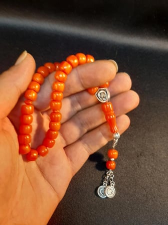 MRYart Kırmızı Renk Sıkma Kehribar 33lük Tesbih 8 mm