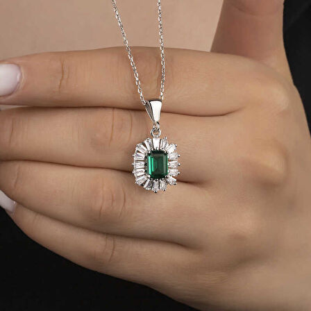 KENPAZAR Gümüş Elmas Montür Zümrüt Taşlı Kadın Kolye