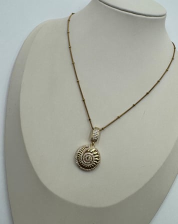 Helious Spiral - Zirkon Taş İşlemeli - Gold Paslanmaz Çelik Zarif Kadın Kolye
