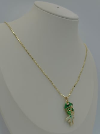 Emerald Koi – Yeşil Mineli Şans Balığı Paslanmaz Çelik Kadın Kolye