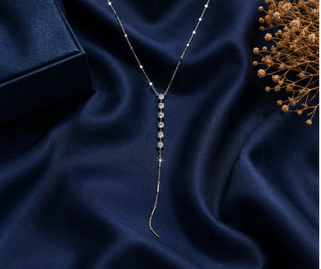 Zirkon Taşlı Sallantılı Y Model Gümüş Renk Paslanmaz Çelik  Kolye