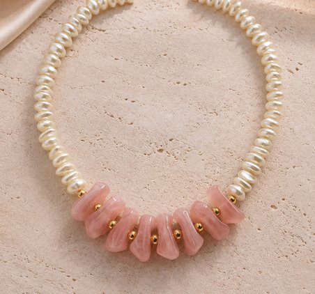 Rosé Bloom Pembe Taş Beyaz İnci Esinti Kadın Kolye