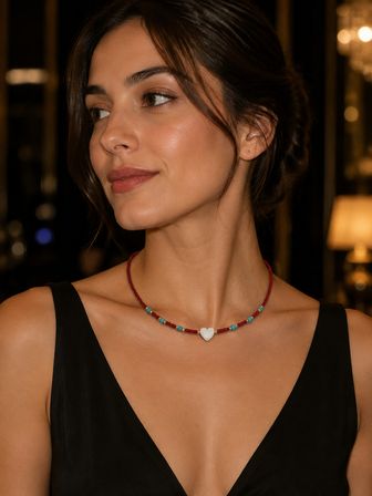 Scarlet Love Beyaz Kalp Kırmızı Turkuaz Boncuk Kolye