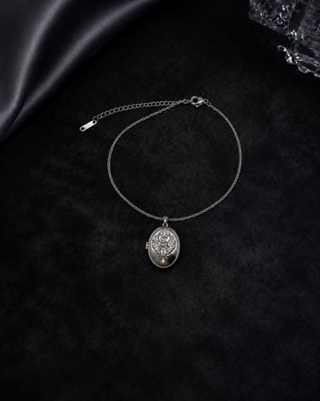Anka Kuşu Detaylı Silver Secret Işıltılı Hatıra Gümüş Renk Taşlı Oval Açılır-Kapanır Madalyon 316L Paslanmaz Çelik 40-45 cm Kolye