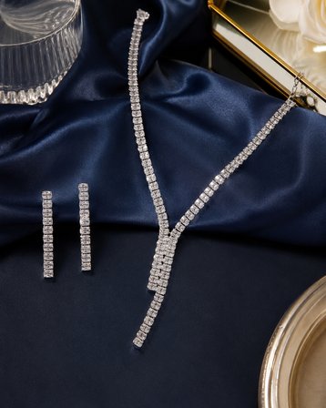 Lumière Işıltı – Kristal Taşlı Y Kolye Küpe Kadın Abiye Takı Seti