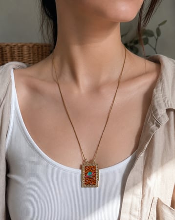 Satürn Motifli Kadın Kolye – Altın Renk Dikdörtgen Taşlı Uçlu Şık Zincir Kolye 45-50 cm