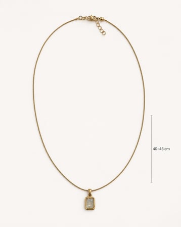 Kadın Altın Renk Dikdörtgen Baget Taşlı Minimal Kolye 40–45 cm