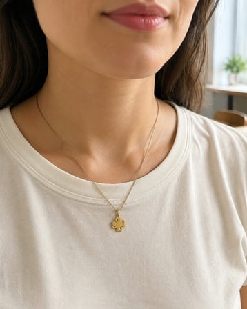 Kadın Altın Renk İnce Zincirli Minimal Çiçek Figürlü Kolye 40–45 cm