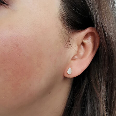 Damla Taşlı Minimal Altın Küpe (KP0075)