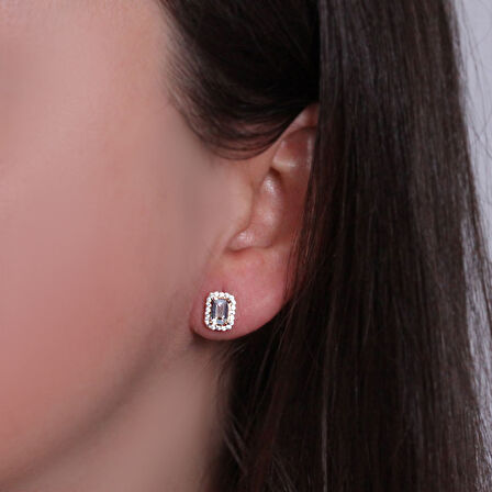 Altın Baget Taşlı Spor Vidalı Küpe (KP0087)