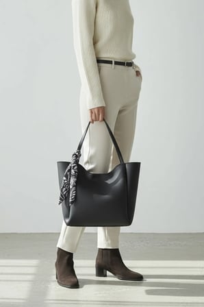 Kadın Fularlı Siyah Renk Fermuarlı Shopper El ve Omuz Çantası
