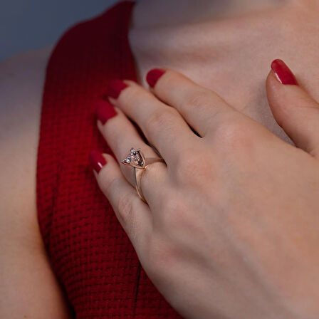 G Renk 0.74 Karat Pırlanta Tektaş Yüzük - HRD Sertifikalı