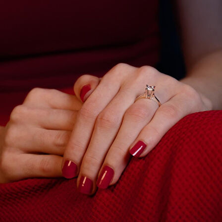 G Renk 0.40 Karat Pırlanta Tektaş Yüzük - HRD Sertifikalı