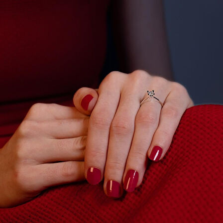 E Renk 0.40 Karat Pırlanta Tektaş Yüzük - HRD Sertifikalı