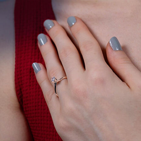 D Renk VS2 0.30 Karat Pırlanta Tektaş Yüzük - GİA Sertifikalı