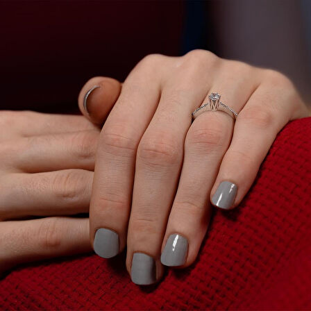 Toplam 0.34 Karat Pırlanta Tektaş Yüzük