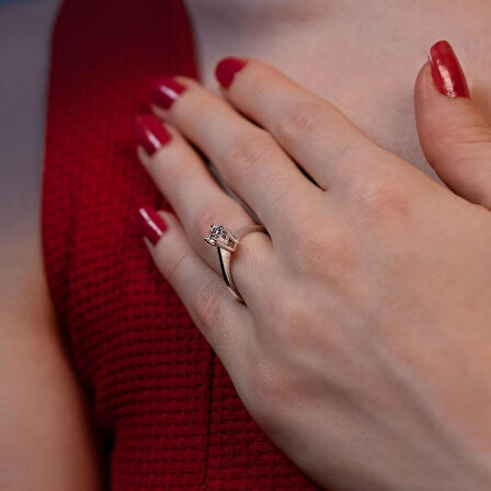 H Renk 0.40 Karat Pırlanta Tektaş Yüzük - HRD Sertifikalı