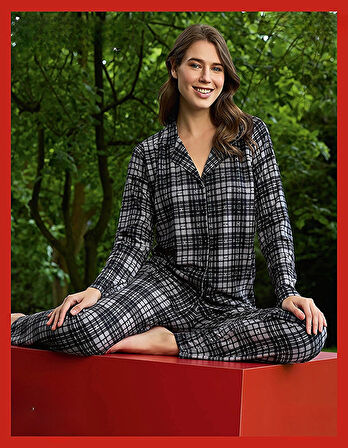 Pijamoni Kadın Süet Önden Düğmeli Likralı Pijama Takımı 10 - 1 Adet