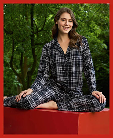 Pijamoni Kadın Süet Önden Düğmeli Likralı Pijama Takımı 10 - 1 Adet