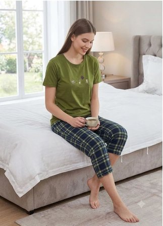 Mihra Kadın %100 Pamuk Bisiklet Yaka Kısa Kol KAPRİ  Pijama Takımı 90787/4129- 1 Adet