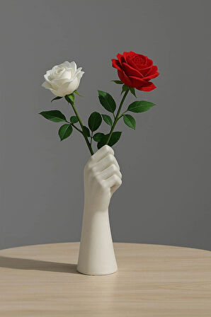 Dekoratif El Şeklinde Beton Vazo – 16 cm Yükseklik, 6 cm Derinlik