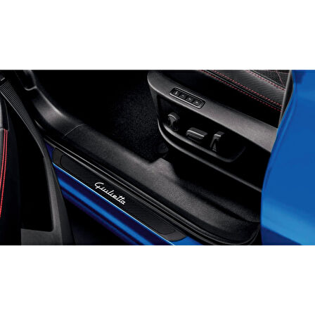 Alfa Romeo Guiletta 2012-2020 Modeller  Old Karbon Kapı Eşiği 4 Parça Krom Yazılı