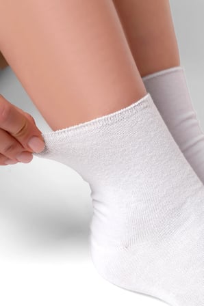 Kadın Lastiksiz 3’lü Soket Dikişsiz Premium Çorap / İz Bırakmaz / Sıkmayan Çorap / 36-40