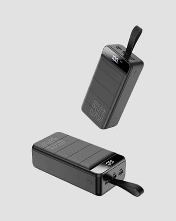 50.000 Mah Kapasiteli Powerbank – Hızlı Şarj Destekli, 4 Usb Portlu, Led Işıklı Taşınabilir Enerji Deposu