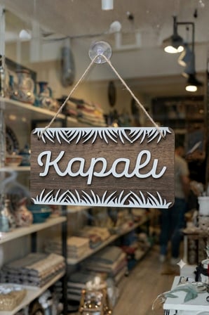 Üç Katlı Çimen Modern Açık/Kapalı Tabelası - Tesbih